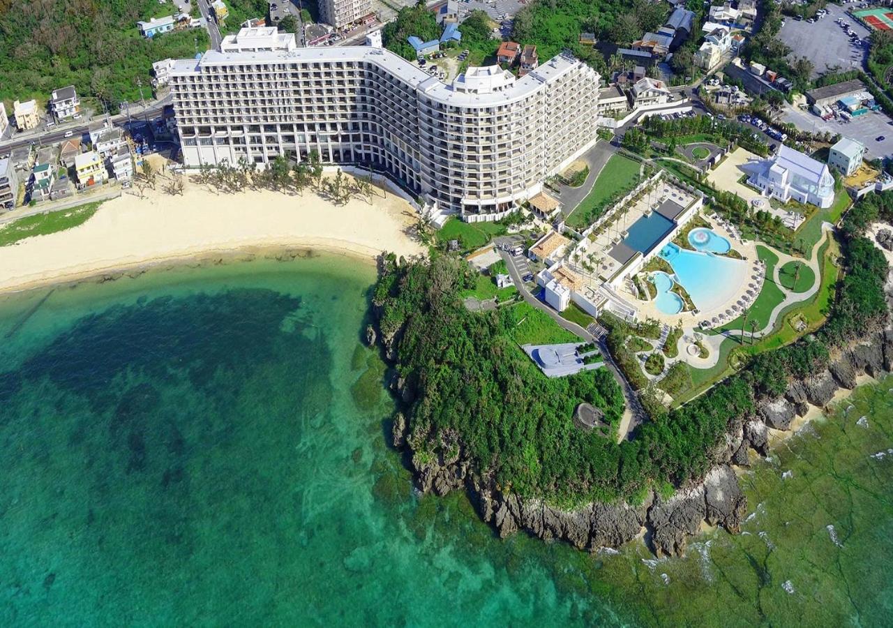 Hotel Monterey Okinawa Spa & Resort Onna Exterior foto Aerial view