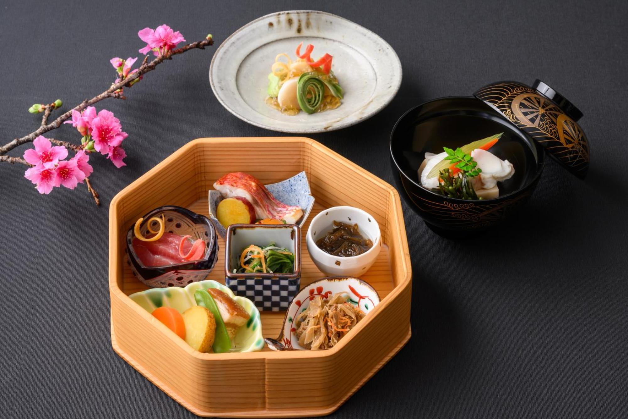 Hotel Monterey Okinawa Spa & Resort Onna Exterior foto Shōkadō bentō