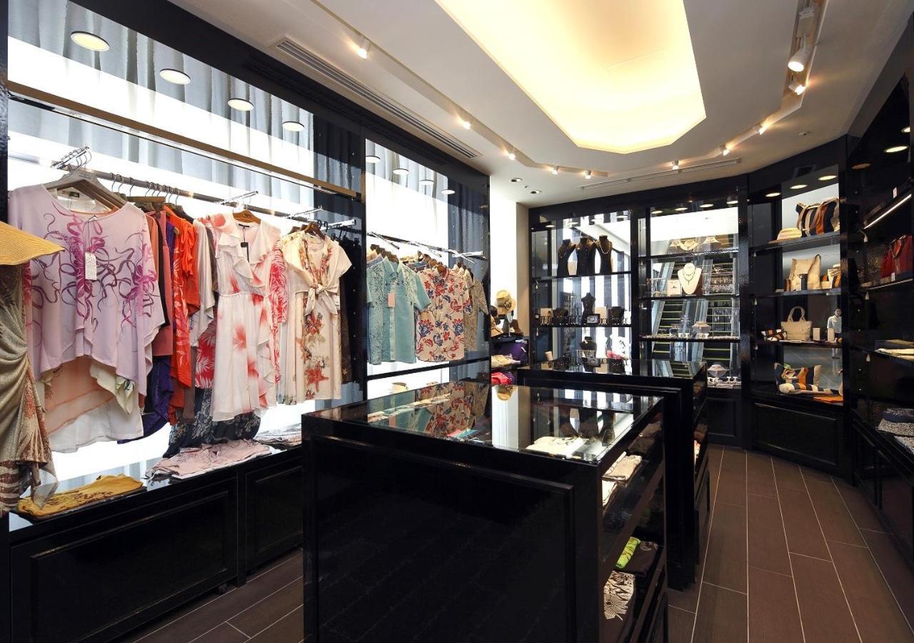 Hotel Monterey Okinawa Spa & Resort Onna Exterior foto A shop in Tokyo